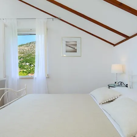 House Lilla Σπίτι διακοπών Brsečine