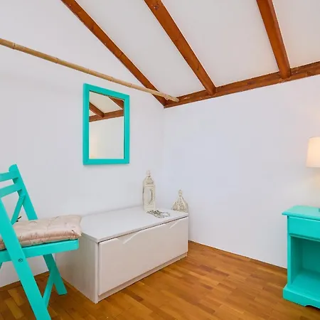 House Lilla *