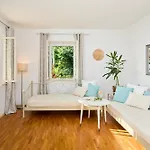 House Lilla *