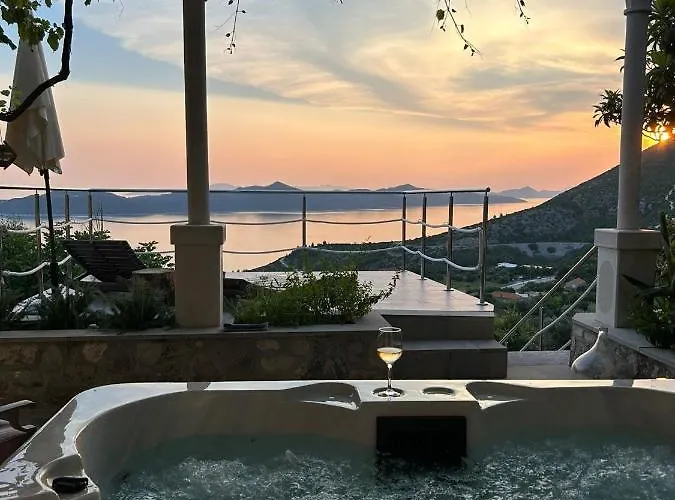 House Lilla Holiday home Brsecine