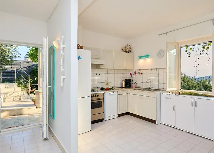 House Lilla Holiday home Brsecine